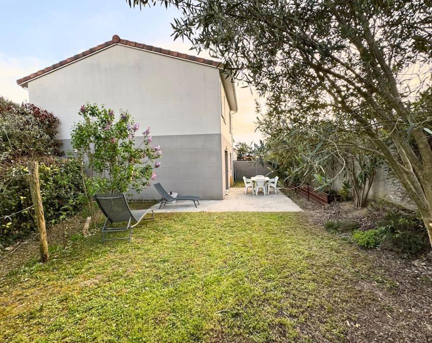 Maison Calme Avec Jardin Proche De Тулуза Экстерьер фото